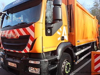 Huisvuilvrachtwagen iveco ad260sy, datum 1ste inschrijving 20/1/2014, chassisnummer wjme2nnc277763, km-stand keuring 1/25 141,439, euro eev, diesel, kenteken 1+2, gelijkvormigheidsattest