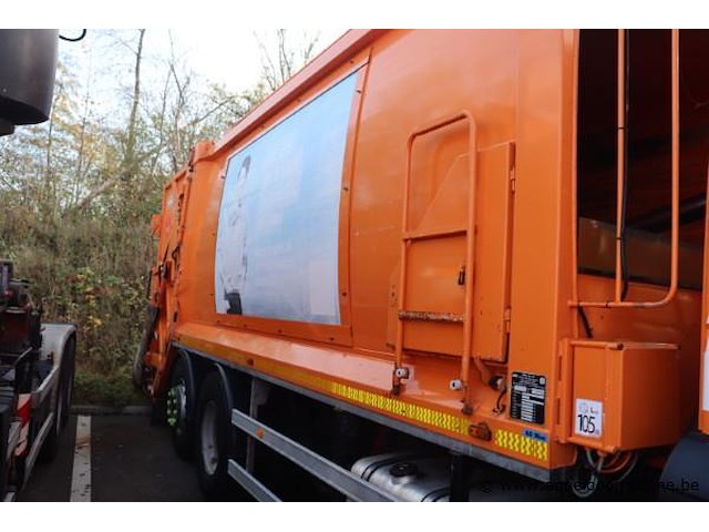 Huisvuilvrachtwagen iveco ad260sy, datum 1ste inschrijving 20/1/2014, chassisnummer wjme2nnc277763, km-stand keuring 1/25 141,439, euro eev, diesel, kenteken 1+2, gelijkvormigheidsattest - afbeelding 17 van  19