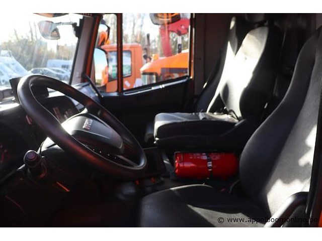 Huisvuilvrachtwagen iveco ad260sy, datum 1ste inschrijving 30/3/2015, chassisnummer wjme2nnh60c305657, km-stand keuring op 2/25 87.748, euro vi, diesel, kenteken + gelijkvormigheidsattest - afbeelding 4 van  20