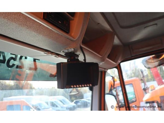 Huisvuilvrachtwagen iveco ad260sy, datum 1ste inschrijving 30/3/2015, chassisnummer wjme2nnh60c305657, km-stand keuring op 2/25 87.748, euro vi, diesel, kenteken + gelijkvormigheidsattest - afbeelding 5 van  20