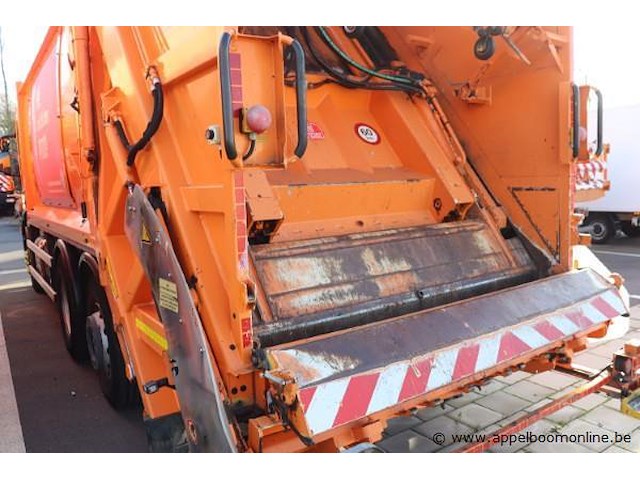 Huisvuilvrachtwagen iveco ad260sy, datum 1ste inschrijving 30/3/2015, chassisnummer wjme2nnh60c305657, km-stand keuring op 2/25 87.748, euro vi, diesel, kenteken + gelijkvormigheidsattest - afbeelding 15 van  20