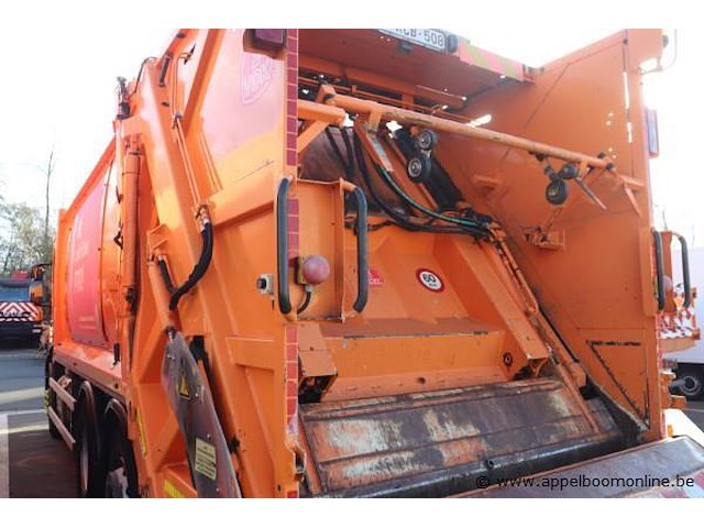 Huisvuilvrachtwagen iveco ad260sy, datum 1ste inschrijving 30/3/2015, chassisnummer wjme2nnh60c305657, km-stand keuring op 2/25 87.748, euro vi, diesel, kenteken + gelijkvormigheidsattest - afbeelding 16 van  20