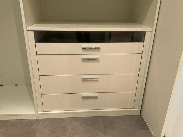 Hülsta multi-forma ii garderobes - afbeelding 9 van  12