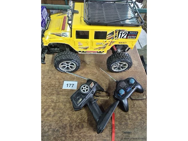 Hummer - afbeelding 1 van  3
