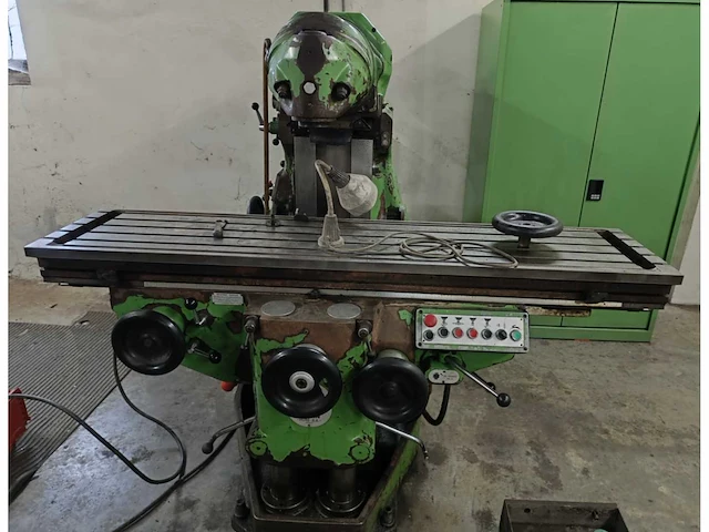 Hure mu6 taper sa 40 universele freesmachine - afbeelding 1 van  9