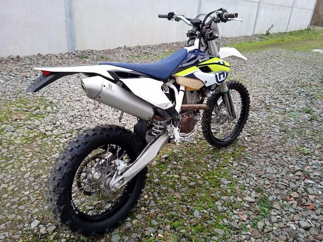 Husqvarna - fe 350 - motorfiets - afbeelding 2 van  9