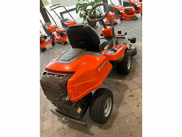 Husqvarna - r214c - zitmaaier - 2024 - afbeelding 3 van  4