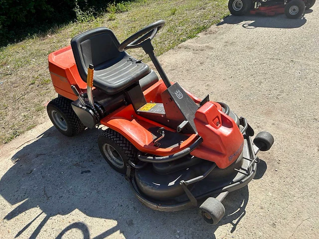 Husqvarna - rider 16 - zitmaaier - 2002 - afbeelding 1 van  4