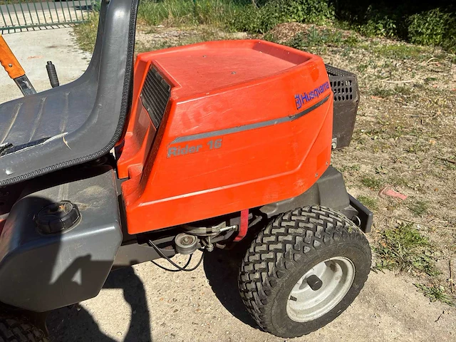 Husqvarna - rider 16 - zitmaaier - 2002 - afbeelding 2 van  4