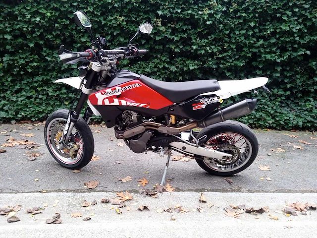 Husqvarna - sm 610 - motorfiets - afbeelding 3 van  7