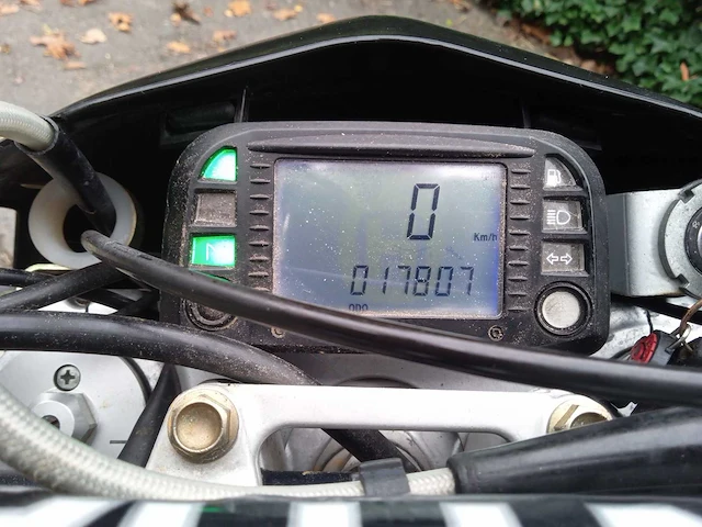 Husqvarna - sm 610 - motorfiets - afbeelding 4 van  7