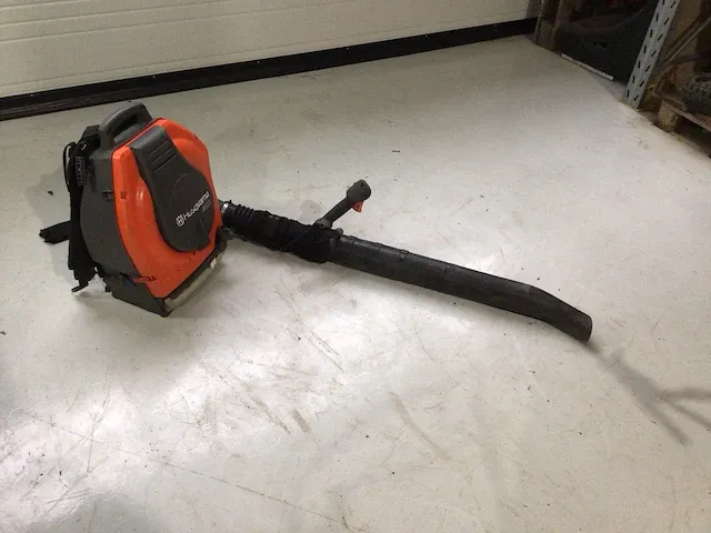 Husqvarna 356bt bladblazer ruggedragen - afbeelding 5 van  5