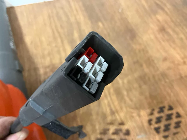 Husqvarna 536lib bladblazer 2016 + rugbatterij bli550 2021 + rugharnas - afbeelding 4 van  16