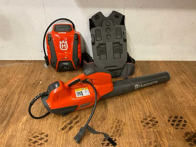 Husqvarna 536lib bladblazer 2016 + rugbatterij bli550 2021 + rugharnas - afbeelding 9 van  16