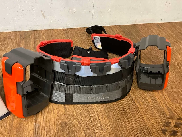 Husqvarna battery belt inclusief 2x batterij 40-b220x li-ion - afbeelding 6 van  10