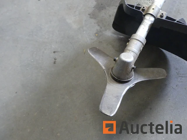 Husqvarna benzine bosmaaier - afbeelding 6 van  9