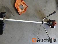 Husqvarna benzine bosmaaier - afbeelding 8 van  9