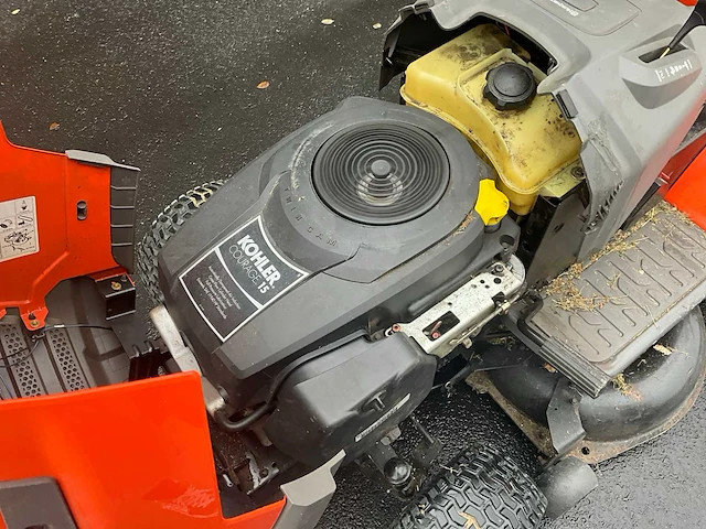 Husqvarna cth151 zitmaaier hydrostatisch - afbeelding 15 van  16