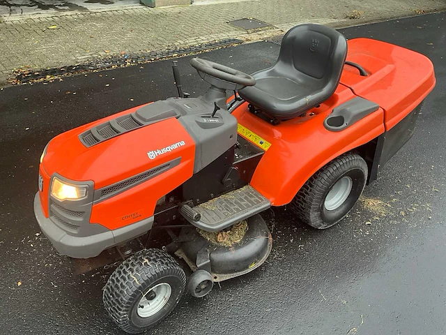 Husqvarna cth151 zitmaaier hydrostatisch - afbeelding 1 van  16