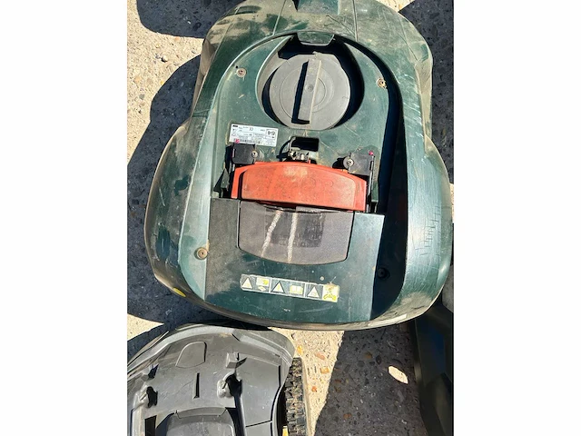 Husqvarna + gardena - divers - robot lawn mower - afbeelding 2 van  10