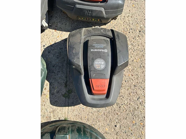 Husqvarna + gardena - divers - robot lawn mower - afbeelding 3 van  10