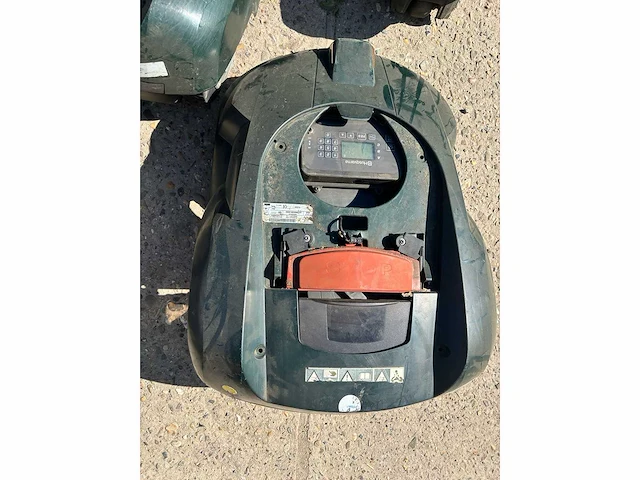 Husqvarna + gardena - divers - robot lawn mower - afbeelding 5 van  10