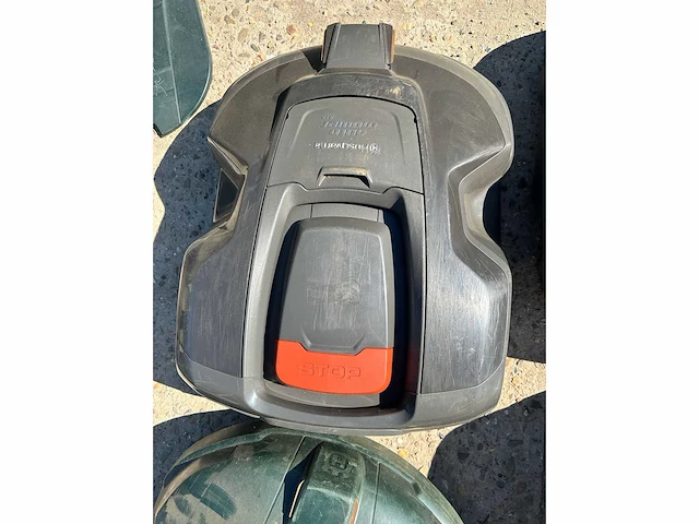 Husqvarna + gardena - divers - robot lawn mower - afbeelding 6 van  10