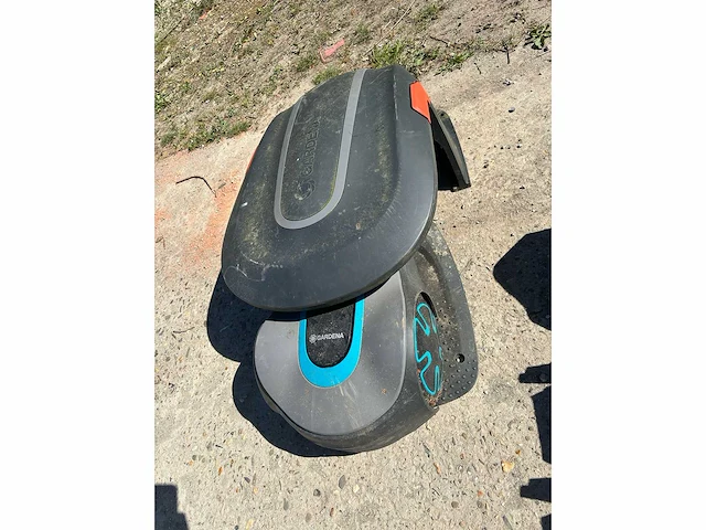 Husqvarna + gardena - divers - robot lawn mower - afbeelding 10 van  10