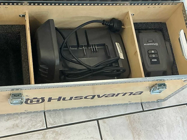 Husqvarna k1 pace 14” k1 pace b750 x accu doorslijper - afbeelding 4 van  15