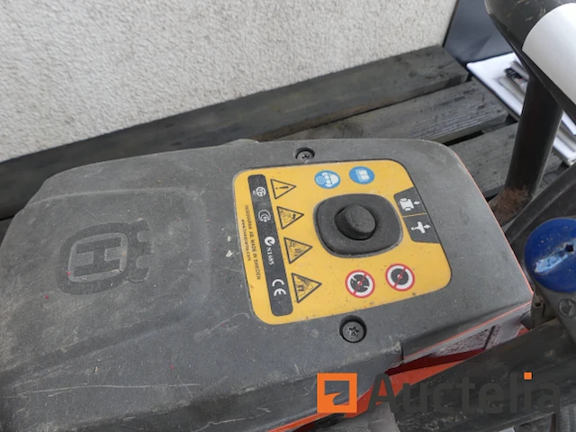Husqvarna k970 thermische vloer kettingzaag - afbeelding 2 van  10