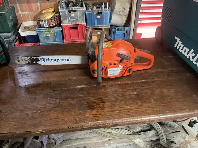 Husqvarna kettingzaag - afbeelding 1 van  3