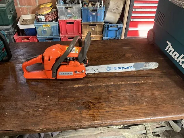 Husqvarna kettingzaag - afbeelding 2 van  3