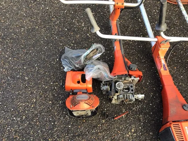 Husqvarna partij benzine bosmaaier (4x) - afbeelding 3 van  8