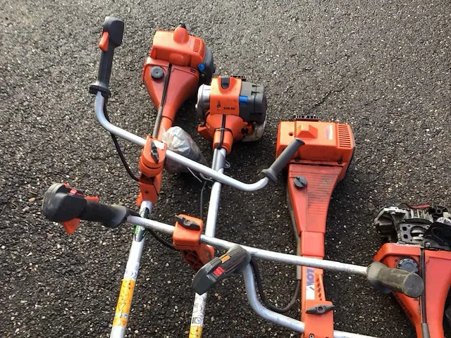 Husqvarna partij benzine bosmaaier (4x) - afbeelding 5 van  8