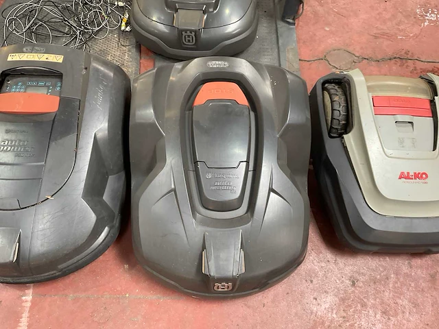 Husqvarna robotmaaier (6x) - afbeelding 5 van  9