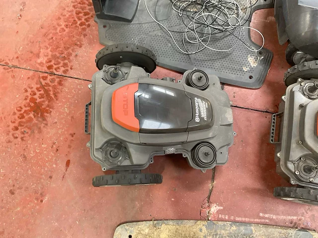 Husqvarna robotmaaier (6x) - afbeelding 9 van  9