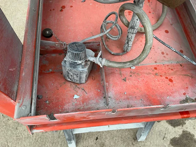 Husqvarna ts350e wateraangedreven snijtafel - afbeelding 9 van  14