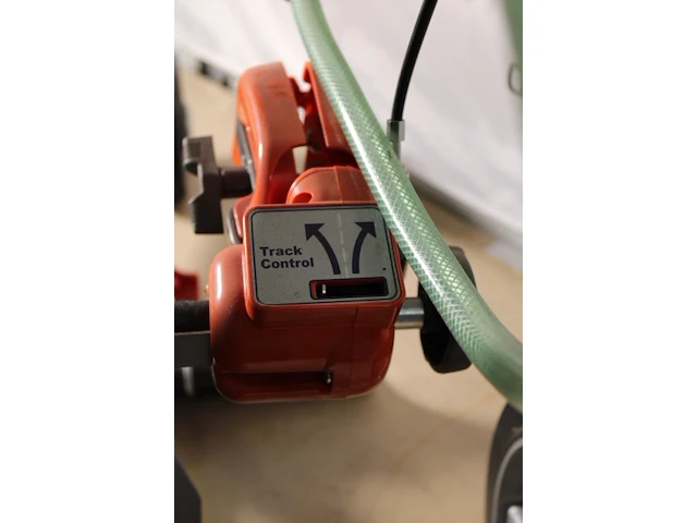Husqvarna zaagtrolley kv750 (met watertank) - afbeelding 1 van  4