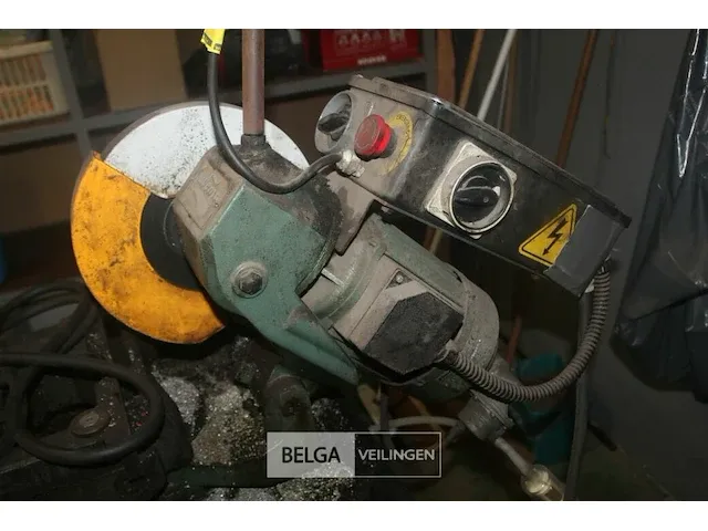 Huvema afkortzaagmachine - afbeelding 3 van  8