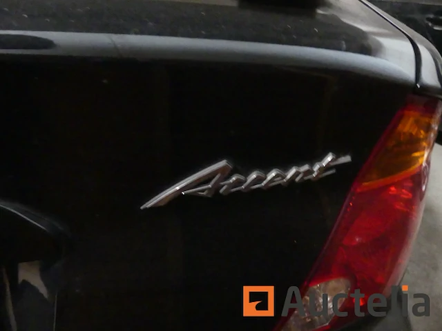 Huyndai accent auto - afbeelding 6 van  7