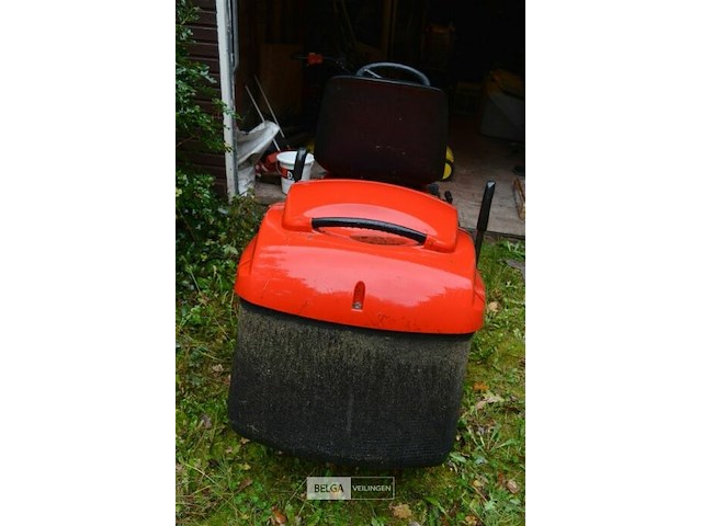 Hvc zitmaaier t13-85 lux motor + 1 extra maaimes - afbeelding 5 van  9
