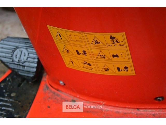 Hvc zitmaaier t13-85 lux motor + 1 extra maaimes - afbeelding 6 van  9