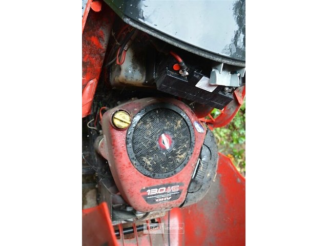 Hvc zitmaaier t13-85 lux motor + 1 extra maaimes - afbeelding 7 van  9