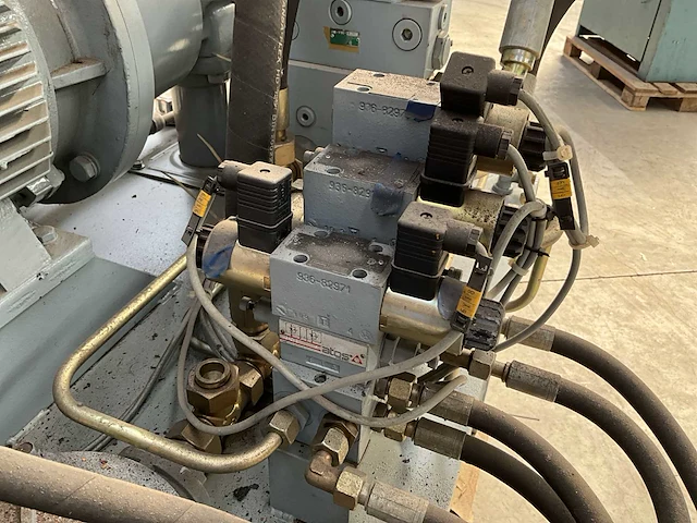 Hydraulisch aggregaat - afbeelding 2 van  18