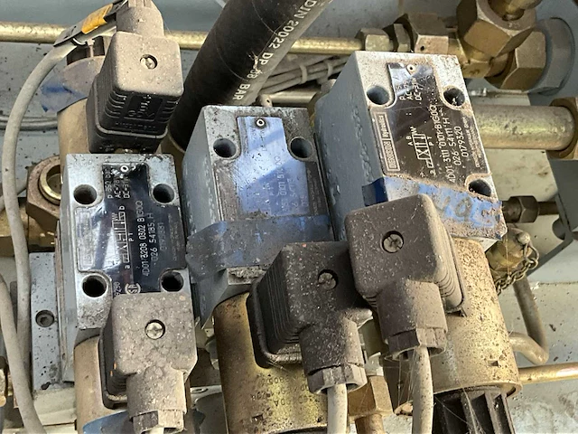 Hydraulisch aggregaat - afbeelding 7 van  18