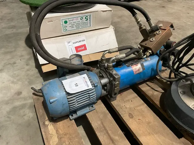 Hydraulisch pomp - afbeelding 1 van  4