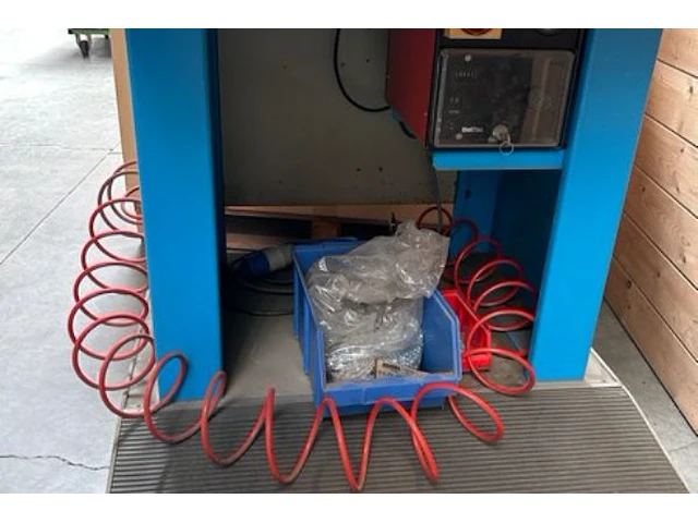 Hydraulische baltec radial klinkmachine - afbeelding 10 van  12