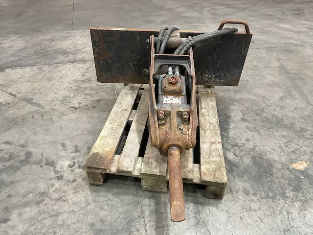 Hydraulische breekhamer voor schranklader - afbeelding 2 van  7