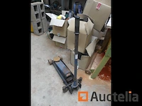 Hydraulische garagekrik 1500 kg - afbeelding 1 van  7