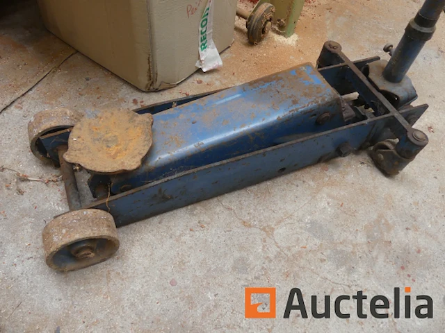 Hydraulische garagekrik 1500 kg - afbeelding 3 van  7